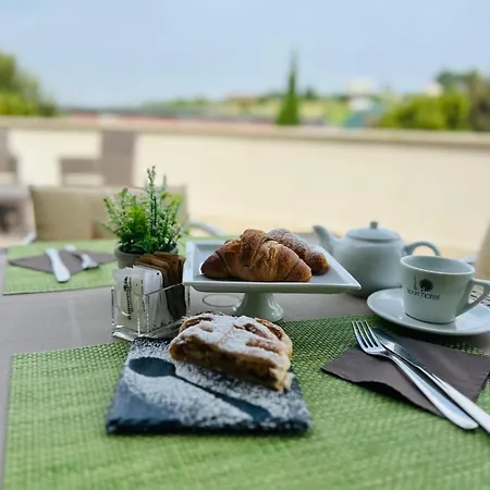 Life Sport Hotel 3*